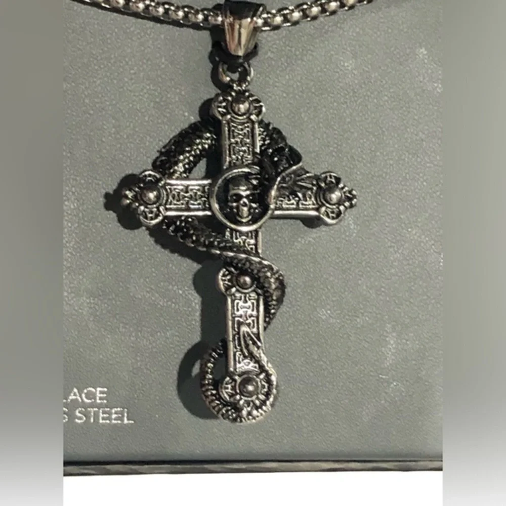 Ed Hardy Men’s silver serpent cross gothic charm neckchain new in hardcase new‎